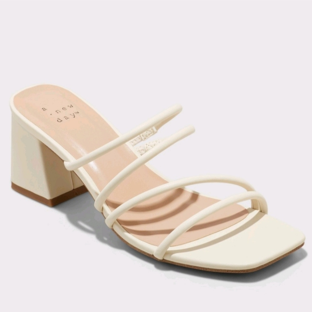 NEW size 7 A New Day Target Blakely Mule Heels Cream